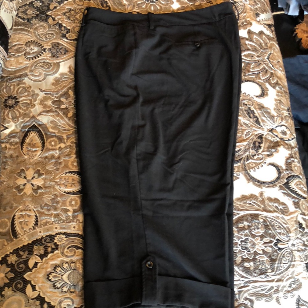 New Directions Woman Dress Capri Pants